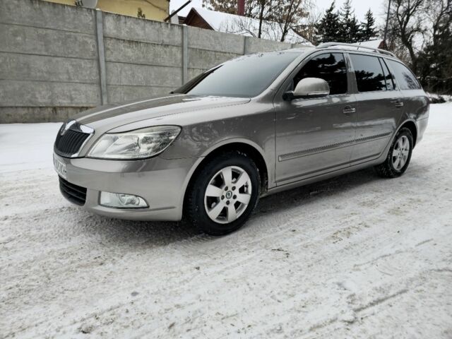 Бежевый Шкода Октавия, объемом двигателя 1.2 л и пробегом 181 тыс. км за 6500 $, фото 1 на Automoto.ua