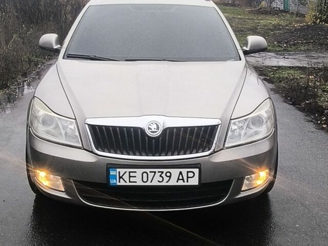 Бежевий Шкода Октавія, об'ємом двигуна 1.8 л та пробігом 2 тис. км за 10300 $, фото 1 на Automoto.ua