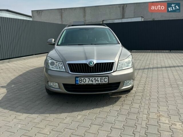 Бежевий Шкода Октавія, об'ємом двигуна 1.6 л та пробігом 230 тис. км за 6999 $, фото 1 на Automoto.ua