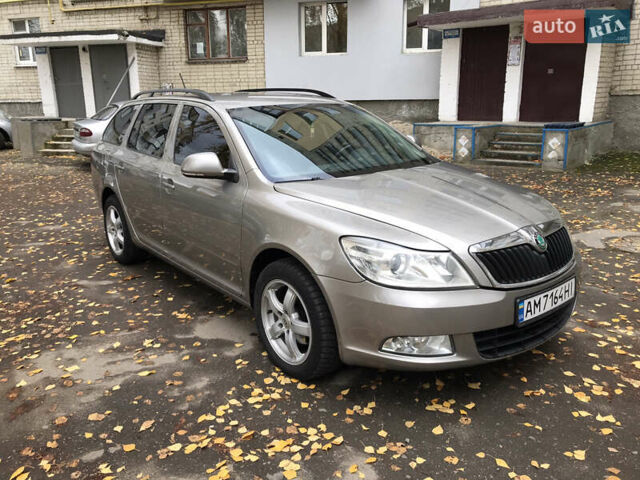 Бежевый Шкода Октавия, объемом двигателя 1.97 л и пробегом 292 тыс. км за 7300 $, фото 1 на Automoto.ua