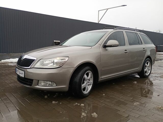 Бежевый Шкода Октавия, объемом двигателя 2 л и пробегом 295 тыс. км за 7300 $, фото 1 на Automoto.ua
