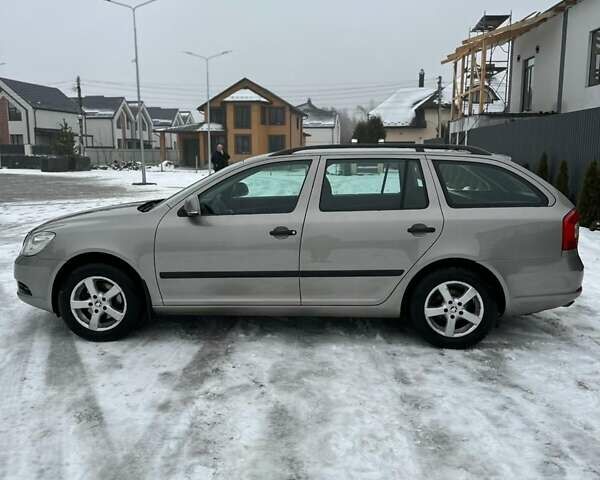 Бежевий Шкода Октавія, об'ємом двигуна 1.6 л та пробігом 186 тис. км за 8950 $, фото 1 на Automoto.ua