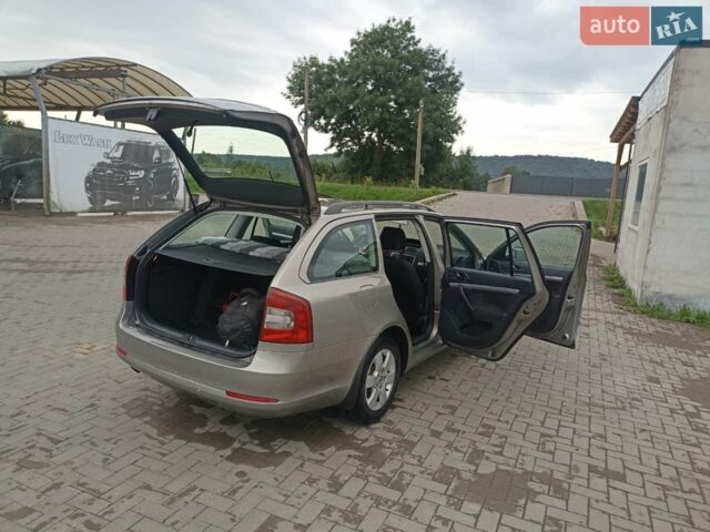 Бежевий Шкода Октавія, об'ємом двигуна 1.8 л та пробігом 197 тис. км за 7900 $, фото 1 на Automoto.ua