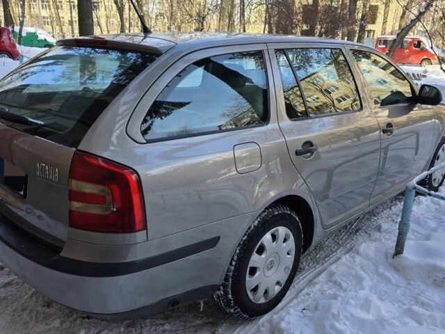 Бежевый Шкода Октавия, объемом двигателя 1.6 л и пробегом 233 тыс. км за 5799 $, фото 1 на Automoto.ua