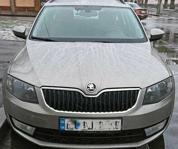 Бежевый Шкода Октавия, объемом двигателя 2 л и пробегом 250 тыс. км за 10450 $, фото 1 на Automoto.ua