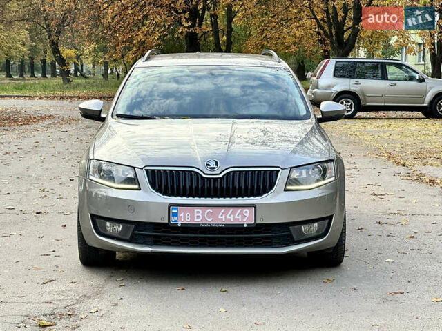 Шкода Октавия 2015 в Ровно на Automoto.ua Бежевый Шкода Октавия, объемом двигателя 2.01 л и пробегом 270 тыс. км за 10999 $, фото 1 на Automoto.ua