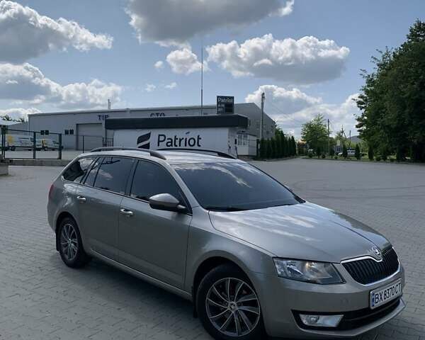 Бежевий Шкода Октавія, об'ємом двигуна 1.6 л та пробігом 222 тис. км за 12500 $, фото 1 на Automoto.ua