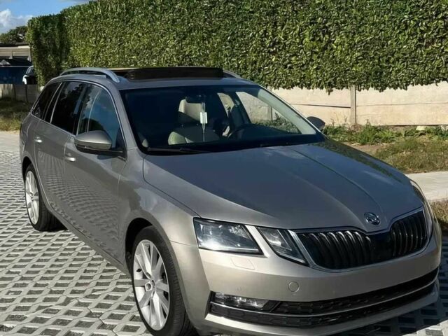 Бежевый Шкода Октавия, объемом двигателя 2 л и пробегом 69 тыс. км за 8300 $, фото 1 на Automoto.ua