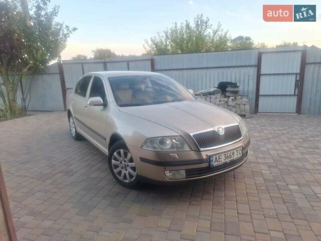 Шкода Октавія 2004 у Дніпро (Дніпропетровську) на Automoto.ua Бежевий Шкода Октавія, об'ємом двигуна 1.6 л та пробігом 250 тис. км за 5900 $, фото 1 на Automoto.ua