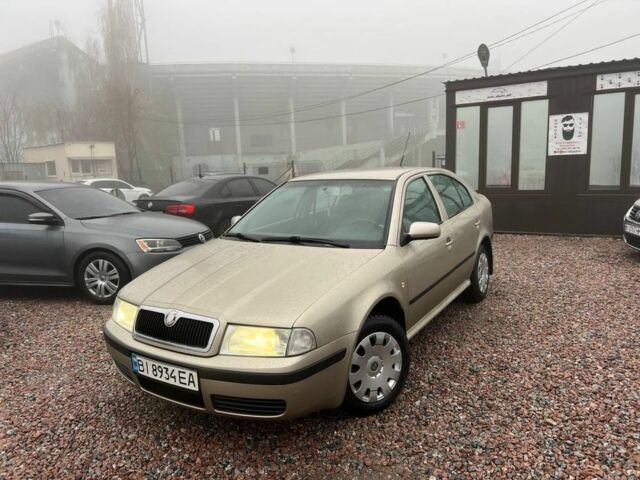 Бежевый Шкода Октавия, объемом двигателя 1.6 л и пробегом 192 тыс. км за 5650 $, фото 1 на Automoto.ua