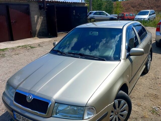 Бежевий Шкода Октавія, об'ємом двигуна 1.8 л та пробігом 234 тис. км за 4900 $, фото 1 на Automoto.ua