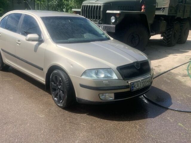 Бежевый Шкода Октавия, объемом двигателя 1.6 л и пробегом 320 тыс. км за 5300 $, фото 1 на Automoto.ua