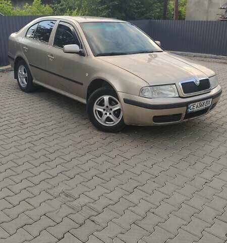 Бежевый Шкода Октавия, объемом двигателя 1.6 л и пробегом 255 тыс. км за 4000 $, фото 1 на Automoto.ua