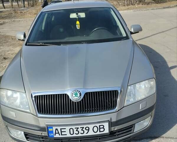 Бежевий Шкода Октавія, об'ємом двигуна 1.6 л та пробігом 242 тис. км за 7500 $, фото 1 на Automoto.ua