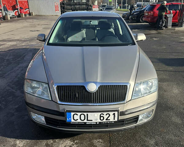 Бежевый Шкода Октавия, объемом двигателя 1.9 л и пробегом 325 тыс. км за 2650 $, фото 1 на Automoto.ua