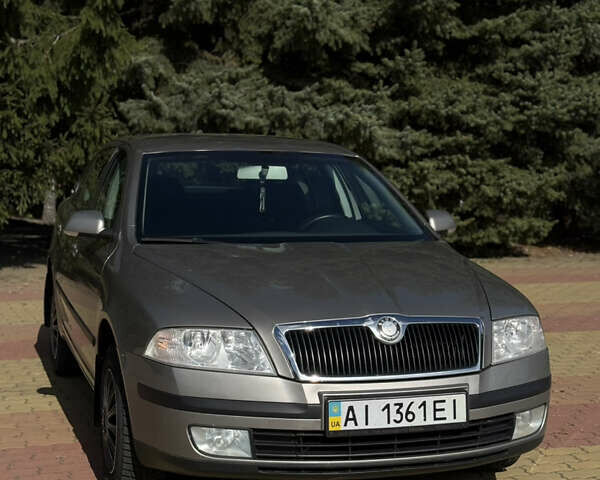 Бежевий Шкода Октавія, об'ємом двигуна 1.6 л та пробігом 267 тис. км за 5700 $, фото 1 на Automoto.ua