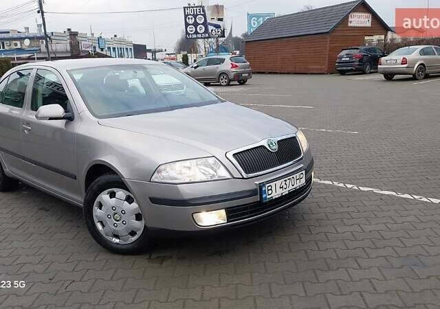 Бежевый Шкода Октавия, объемом двигателя 1.6 л и пробегом 248 тыс. км за 6300 $, фото 1 на Automoto.ua