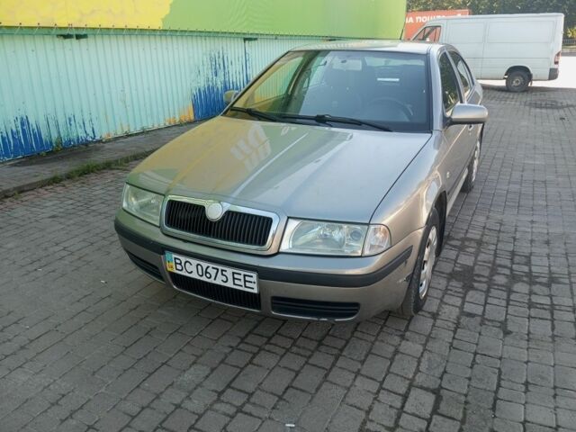 Бежевый Шкода Октавия, объемом двигателя 1.6 л и пробегом 220 тыс. км за 4900 $, фото 1 на Automoto.ua