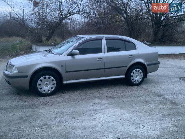 Бежевый Шкода Октавия, объемом двигателя 1.9 л и пробегом 261 тыс. км за 5499 $, фото 1 на Automoto.ua