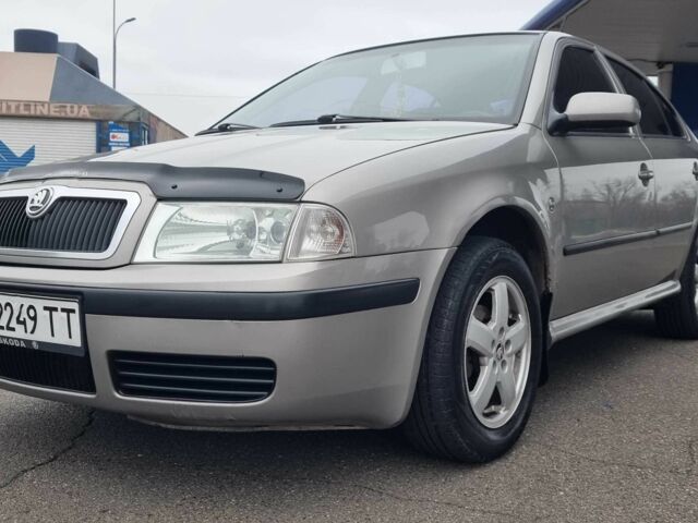 Бежевий Шкода Октавія, об'ємом двигуна 1.6 л та пробігом 259 тис. км за 4299 $, фото 1 на Automoto.ua