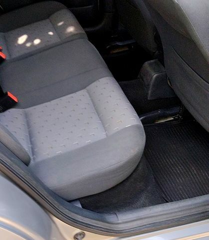 Бежевый Шкода Октавия, объемом двигателя 1.6 л и пробегом 198 тыс. км за 5450 $, фото 1 на Automoto.ua