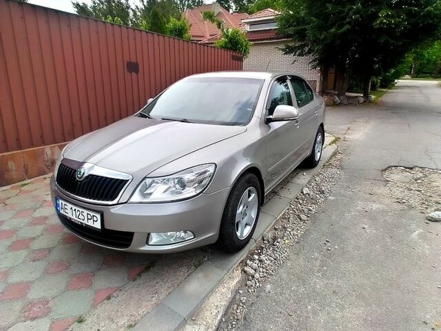 Шкода Октавія 2011 у Запоріжжя на Automoto.ua Бежевий Шкода Октавія, об'ємом двигуна 1.6 л та пробігом 159 тис. км за 7300 $, фото 1 на Automoto.ua