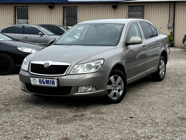 Бежевий Шкода Октавія, об'ємом двигуна 1.6 л та пробігом 255 тис. км за 7900 $, фото 1 на Automoto.ua