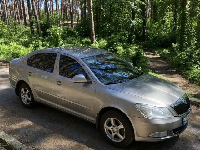 Бежевий Шкода Октавія, об'ємом двигуна 0.18 л та пробігом 200 тис. км за 7000 $, фото 1 на Automoto.ua