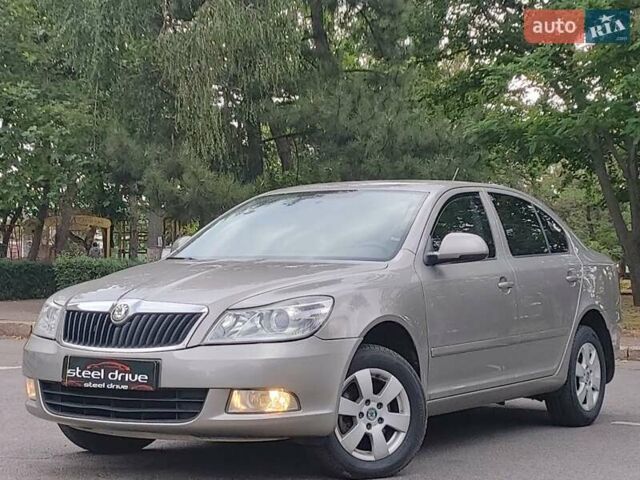 Бежевый Шкода Октавия, объемом двигателя 1.8 л и пробегом 137 тыс. км за 7599 $, фото 1 на Automoto.ua