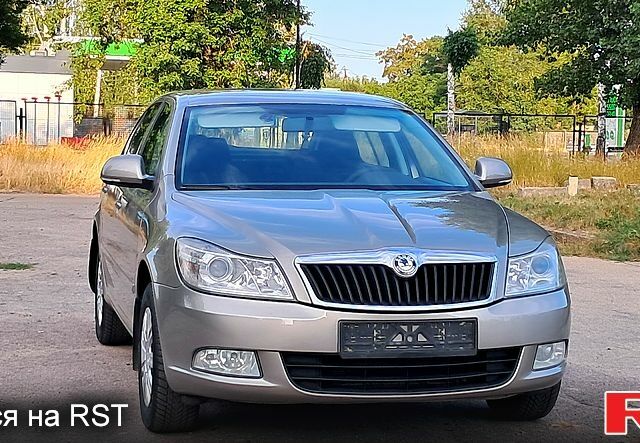 Бежевий Шкода Октавія, об'ємом двигуна 1.6 л та пробігом 93 тис. км за 8800 $, фото 1 на Automoto.ua
