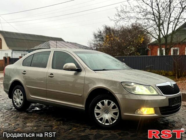 Бежевый Шкода Октавия, объемом двигателя 1.8 л и пробегом 150 тыс. км за 7920 $, фото 1 на Automoto.ua