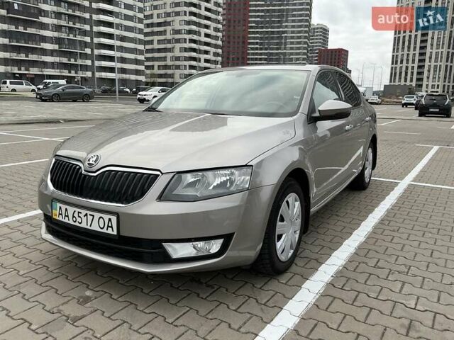 Бежевый Шкода Октавия, объемом двигателя 1.4 л и пробегом 131 тыс. км за 11500 $, фото 1 на Automoto.ua