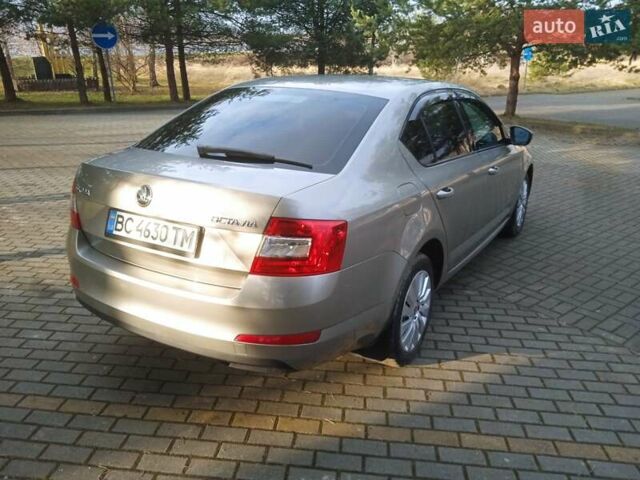 Бежевый Шкода Октавия, объемом двигателя 1.6 л и пробегом 161 тыс. км за 9400 $, фото 1 на Automoto.ua