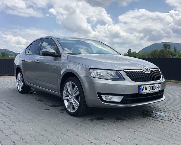 Шкода Октавия 2015 в Хусте на Automoto.ua Бежевый Шкода Октавия, объемом двигателя 1.8 л и пробегом 233 тыс. км за 13100 $, фото 1 на Automoto.ua