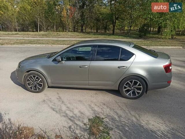 Бежевий Шкода Октавія, об'ємом двигуна 1.8 л та пробігом 174 тис. км за 13000 $, фото 1 на Automoto.ua