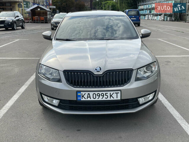 Шкода Октавия 2016 в Киеве на Automoto.ua Бежевый Шкода Октавия, объемом двигателя 1.8 л и пробегом 265 тыс. км за 11000 $, фото 1 на Automoto.ua
