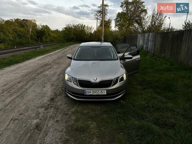Бежевый Шкода Октавия, объемом двигателя 1.8 л и пробегом 80 тыс. км за 19100 $, фото 1 на Automoto.ua