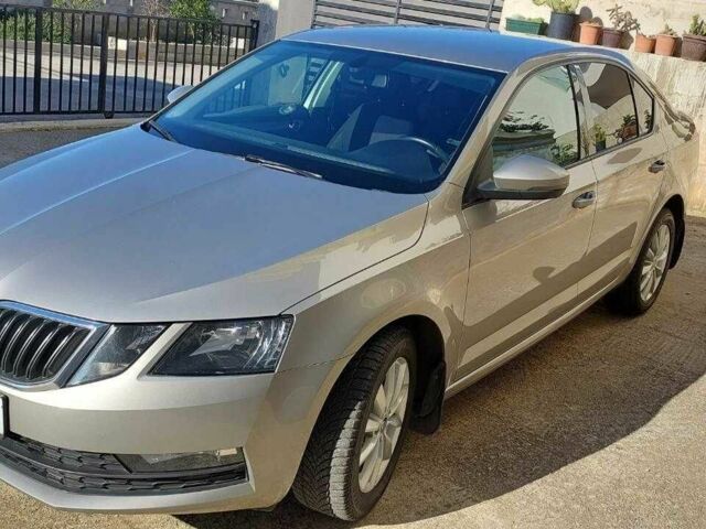 Бежевый Шкода Октавия, объемом двигателя 1.4 л и пробегом 125 тыс. км за 11500 $, фото 1 на Automoto.ua