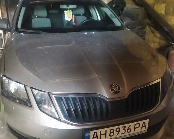 Бежевий Шкода Октавія, об'ємом двигуна 1.6 л та пробігом 260 тис. км за 14500 $, фото 1 на Automoto.ua