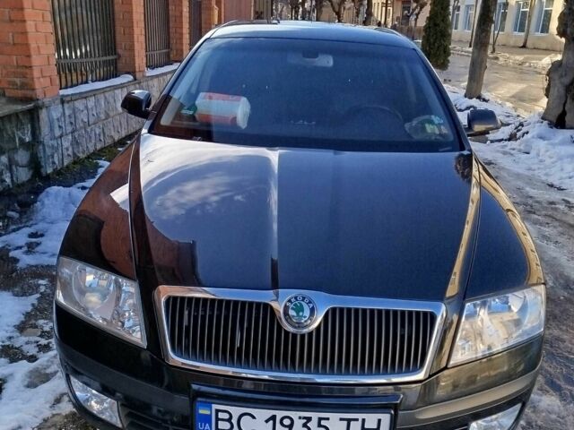 Черный Шкода Октавия, объемом двигателя 1.6 л и пробегом 221 тыс. км за 6100 $, фото 1 на Automoto.ua