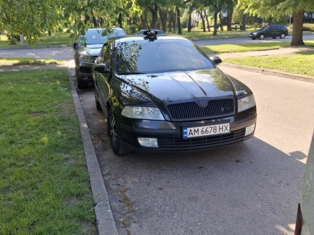Черный Шкода Октавия, объемом двигателя 1.6 л и пробегом 307 тыс. км за 5800 $, фото 1 на Automoto.ua
