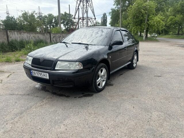 Черный Шкода Октавия, объемом двигателя 1.6 л и пробегом 165 тыс. км за 5100 $, фото 1 на Automoto.ua
