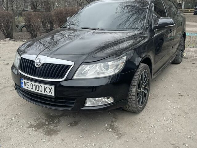 Черный Шкода Октавия, объемом двигателя 1.6 л и пробегом 200 тыс. км за 7300 $, фото 1 на Automoto.ua
