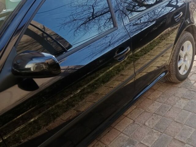 Черный Шкода Октавия, объемом двигателя 0 л и пробегом 212 тыс. км за 5900 $, фото 1 на Automoto.ua