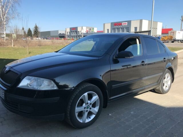 Черный Шкода Октавия, объемом двигателя 1.9 л и пробегом 222 тыс. км за 6500 $, фото 1 на Automoto.ua