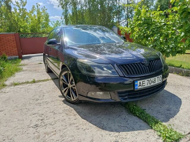 Черный Шкода Октавия, объемом двигателя 1.8 л и пробегом 175 тыс. км за 8000 $, фото 1 на Automoto.ua