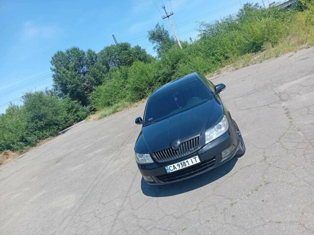 Чорний Шкода Октавія, об'ємом двигуна 1.8 л та пробігом 205 тис. км за 8112 $, фото 1 на Automoto.ua