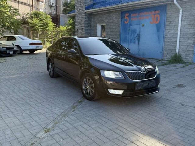 Черный Шкода Октавия, объемом двигателя 1.8 л и пробегом 165 тыс. км за 10500 $, фото 1 на Automoto.ua