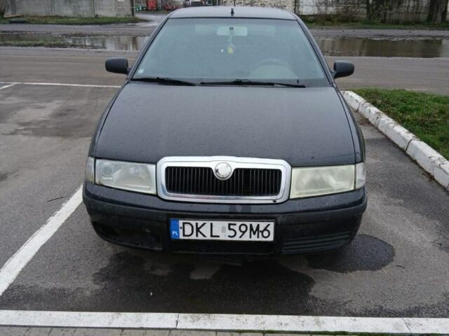 Черный Шкода Октавия, объемом двигателя 1.9 л и пробегом 200 тыс. км за 1000 $, фото 1 на Automoto.ua