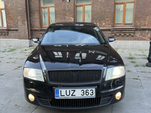 Черный Шкода Октавия, объемом двигателя 2 л и пробегом 300 тыс. км за 3850 $, фото 1 на Automoto.ua